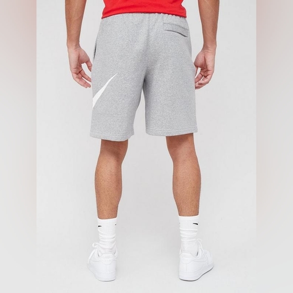 Nike-Men's Sportswear Club  Short Basketball Graphic - Picture 4 of 9